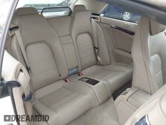 ✅ 2011 Mercedes-Benz E 350 • VIN: WDDKK5GFXBF075580 • Lot: 42288852. Wystawiony na IAAI z przebiegiem 162 862 mil. Bezpłatny archiwum sprzedaży aukcyjnych z USA i szczegółowy raport historii pojazdu na DreamBid. Zdjęcie 8.