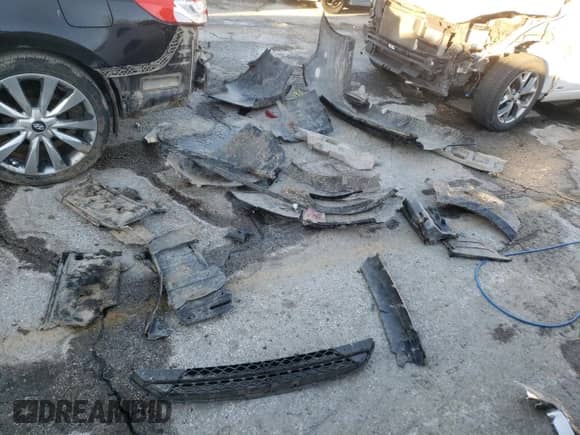 2013 Hyundai Azera z VIN KMHFH4JG4DA318365, wystawiony jako Copart lot #88687635 z przebiegiem 116 632 mil mil oraz Szkoda całkowita • Salvage title. Historia ofert i sprzedaży dostępna na DreamBid. Obrazek 12.