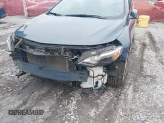 2025 Chevrolet Malibu LT z VIN 1G1ZD5ST0SF142213, wystawiony jako IAAI lot #43566389 z przebiegiem 27 310 mil mil oraz . Historia ofert i sprzedaży dostępna na DreamBid. Obrazek 6.