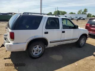 ✅ 2001 Chevrolet Blazer LT • VIN: 1GNDT13W012207791 • Lot: 65397295. Wystawiony na Copart z przebiegiem 202 389 mil. Bezpłatny archiwum sprzedaży aukcyjnych z USA i szczegółowy raport historii pojazdu na DreamBid. Zdjęcie 3.