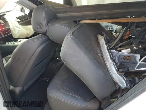 ✅ 2024 VinFast VF 8 Eco • VIN: RLLV1AEB5RH005489 • Лот: 71623674. Опубликован ранее на Copart с пробегом Не указан. Бесплатный доступ к архиву аукционных продаж из США и подробный отчёт об истории автомобиля на DreamBid. Изображение 10.