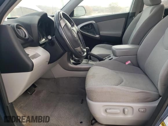 ✅ 2007 Toyota RAV4 Limited • VIN: JTMBD31V675078935 • Лот: 92951525. Опубликован ранее на Copart с пробегом Не указан. Бесплатный доступ к архиву аукционных продаж из США и подробный отчёт об истории автомобиля на DreamBid. Изображение 7.