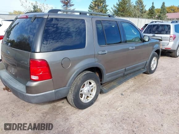 ✅ 2003 Ford Explorer XLT • VIN: 1FMZU73K33UA90626 • Лот: 43474794. Опубликован ранее на IAAI с пробегом 184 164 миль. Бесплатный доступ к архиву аукционных продаж из США и подробный отчёт об истории автомобиля на DreamBid. Изображение 4.