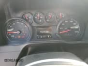 ✅ 2020 Chevrolet Silverado 1500 Custom Trail Boss • VIN: 1GCRYCEF2LZ263461 • Lot: 48933505. Wystawiony na Copart z przebiegiem 54 059 mil. Bezpłatny archiwum sprzedaży aukcyjnych z USA i szczegółowy raport historii pojazdu na DreamBid. Zdjęcie 9.