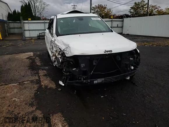 ✅ 2019 Jeep Grand Cherokee Altitude • VIN: 1C4RJFAG5KC710113 • Lot: 85700825. Listed on Copart with Not provided. Free auction sales archive from the USA and detailed vehicle history report at DreamBid. Image 13.