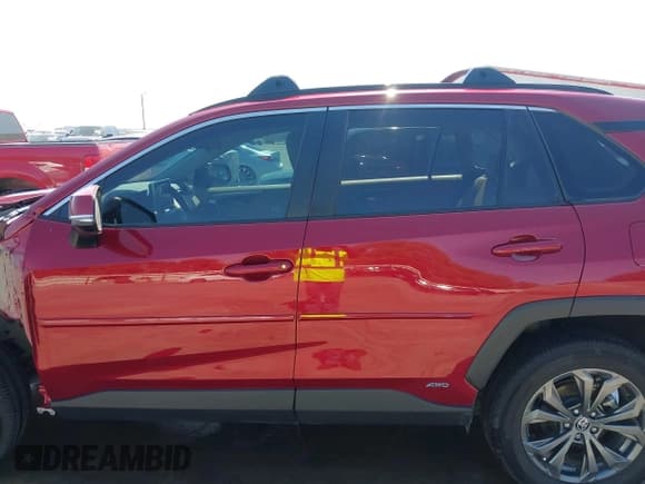 ✅ 2025 Toyota RAV4 Hybrid XLE Premium • VIN: 4T3B6RFVXSU176051 • Lot: 43315059. Listed on IAAI with 12,461 mi. Free auction sales archive from the USA and detailed vehicle history report at DreamBid. Image 15.