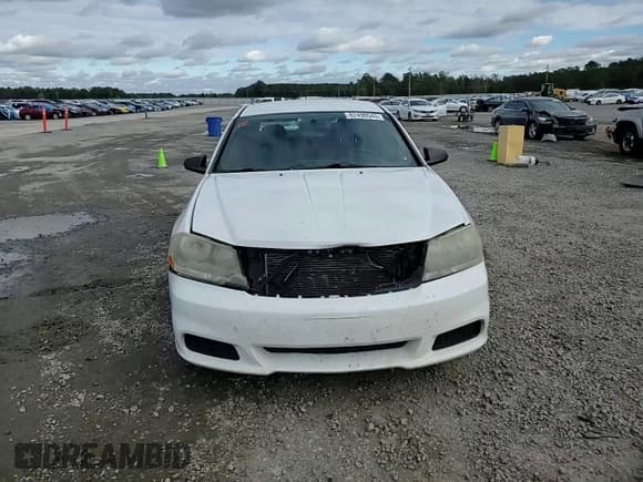 ✅ 2013 Dodge Avenger SE V6 • VIN: 1C3CDZAG6DN769049 • Лот: 82490545. Опубликован ранее на Copart с пробегом 130 194 миль. Бесплатный доступ к архиву аукционных продаж из США и подробный отчёт об истории автомобиля на DreamBid. Изображение 13.
