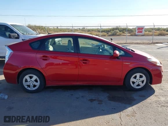 ✅ 2011 Toyota Prius III • VIN: JTDKN3DU4B0284728 • Lot: 43669226. Listed on IAAI with 204,910 mi. Free auction sales archive from the USA and detailed vehicle history report at DreamBid. Image 13.