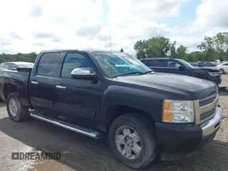 2010 Chevrolet Silverado 1500 LT with VIN 3GCRKSE31AG227176, listed as a IAAI auction lot 42973107 with 218,764 mi miles and . Bid and sale history available at DreamBid. Image 1.