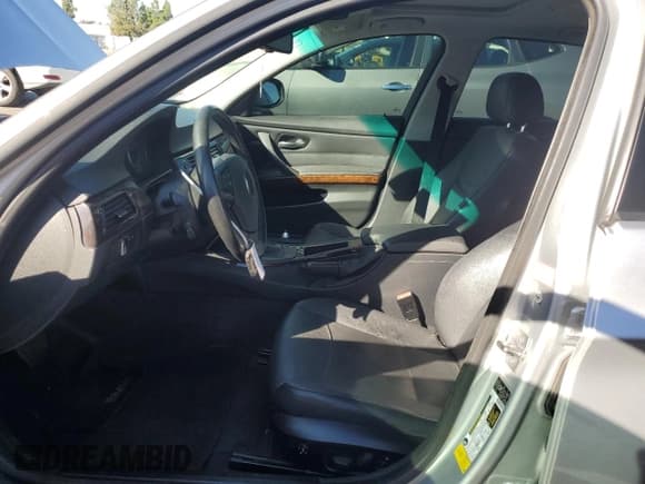 ✅ 2010 BMW 3 Series 328i • VIN: WBAPH5G55ANM69821 • Lot: 87279945. Listed on Copart with 113,695 mi. Free auction sales archive from the USA and detailed vehicle history report at DreamBid. Image 7.