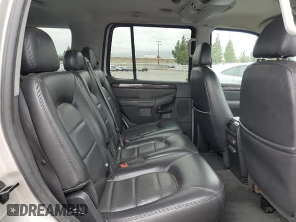 ✅ 2004 Ford Explorer Limited • VIN: 1FMDU65W04ZA69659 • Lot: 48906985. Wystawiony na Copart z przebiegiem 229 750 mil. Bezpłatny archiwum sprzedaży aukcyjnych z USA i szczegółowy raport historii pojazdu na DreamBid. Zdjęcie 11.