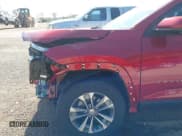 ✅ 2025 Chevrolet Equinox FWD LT • VIN: 3GNAXHEG1SL135148 • Lot: 43345116. Wystawiony na IAAI z przebiegiem 9 772 mil. Bezpłatny archiwum sprzedaży aukcyjnych z USA i szczegółowy raport historii pojazdu na DreamBid. Zdjęcie 19.