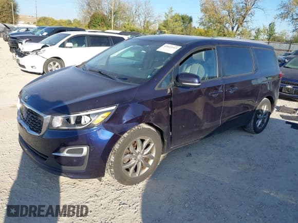 ✅ 2019 Kia Sedona LX • VIN: KNDMB5C14K6537063 • Lot: 43522213. Wystawiony na IAAI z przebiegiem 117 873 mil. Bezpłatny archiwum sprzedaży aukcyjnych z USA i szczegółowy raport historii pojazdu na DreamBid. Zdjęcie 17.