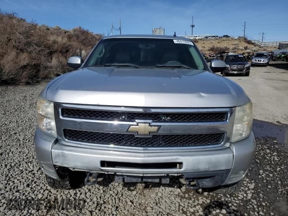 ✅ 2010 Chevrolet Silverado 1500 • VIN: 3GCXKTE26AG131905 • Lot: 46319925. Wystawiony na Copart z przebiegiem 194 686 mil. Bezpłatny archiwum sprzedaży aukcyjnych z USA i szczegółowy raport historii pojazdu na DreamBid. Zdjęcie 5.