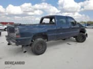 ✅ 2006 Chevrolet Silverado 2500HD LT1 • VIN: 1GCHC23D16F185881 • Lot: 44713115. Wystawiony na Copart z przebiegiem Nie podano. Bezpłatny archiwum sprzedaży aukcyjnych z USA i szczegółowy raport historii pojazdu na DreamBid. Zdjęcie 3.
