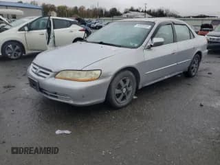 ✅ 2001 Honda Accord LX • VIN: 1HGCG66581A142320 • Lot: 90938255. Listed on Copart with 196,342 mi. Free auction sales archive from the USA and detailed vehicle history report at DreamBid. Image 1.