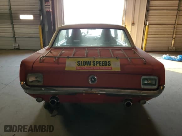 ✅ 1965 Ford Mustang • VIN: 5F07C743299 • Lot: 71421815. Wystawiony na Copart z przebiegiem 35 904 mil. Bezpłatny archiwum sprzedaży aukcyjnych z USA i szczegółowy raport historii pojazdu na DreamBid. Zdjęcie 6.