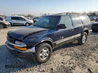 2000 Chevrolet Blazer LT with VIN 1GNDT13W9Y2135306, listed as a Copart auction lot 47902155 with 152,008 mi miles and Salvage title. Bid and sale history available at DreamBid. Image 1.