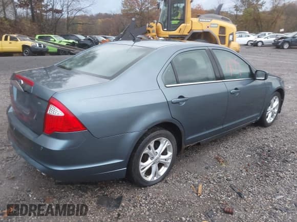 ✅ 2012 Ford Fusion SE • VIN: 3FAHP0HA1CR214095 • Лот: 43587109. Опубликован ранее на IAAI с пробегом 190 760 миль. Бесплатный доступ к архиву аукционных продаж из США и подробный отчёт об истории автомобиля на DreamBid. Изображение 4.