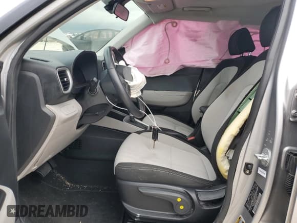 ✅ 2023 Hyundai Venue SEL • VIN: KMHRC8A35PU251259 • Lot: 86352964. Listed on Copart with 24,812 mi. Free auction sales archive from the USA and detailed vehicle history report at DreamBid. Image 7.