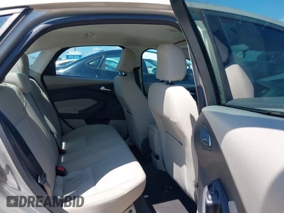 ✅ 2015 Ford Focus SE • VIN: 1FADP3F21FL356526 • Lot: 43134452. Listed on IAAI with 64,221 mi. Free auction sales archive from the USA and detailed vehicle history report at DreamBid. Image 8.