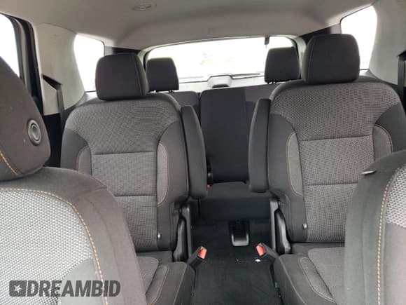 ✅ 2020 Chevrolet Traverse LT Cloth • VIN: 1GNEVGKW9LJ295364 • Lot: 64667094. Wystawiony na Copart z przebiegiem 82 730 mil. Bezpłatny archiwum sprzedaży aukcyjnych z USA i szczegółowy raport historii pojazdu na DreamBid. Zdjęcie 10.