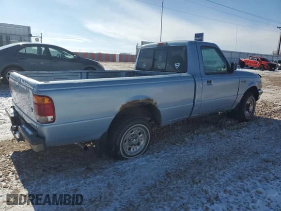 ✅ 1998 Ford Ranger XLT • VIN: 1FTYR10X8WPB09124 • Lot: 45056575. Wystawiony na Copart z przebiegiem 266 105 mil. Bezpłatny archiwum sprzedaży aukcyjnych z USA i szczegółowy raport historii pojazdu na DreamBid. Zdjęcie 3.