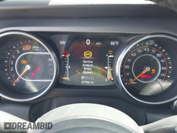 ✅ 2021 Jeep Wrangler Unlimited Willys • VIN: 1C4HJXDN7MW665690 • Lot: 43040841. Wystawiony na IAAI z przebiegiem 47 706 mil. Bezpłatny archiwum sprzedaży aukcyjnych z USA i szczegółowy raport historii pojazdu na DreamBid. Zdjęcie 7.