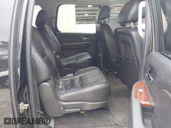 2014 Chevrolet Suburban LT z VIN 1GNSCJE07ER219935, wystawiony jako IAAI lot #42286843 z przebiegiem 175 459 mil mil oraz . Historia ofert i sprzedaży dostępna na DreamBid. Obrazek 8.