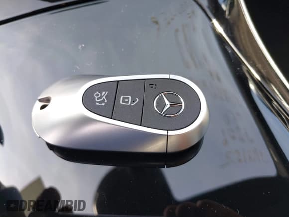 ✅ 2024 Mercedes-Benz C 300 • VIN: W1KAF4HB6RR160723 • Lot: 41786550. Wystawiony na IAAI z przebiegiem 7 204 mil. Bezpłatny archiwum sprzedaży aukcyjnych z USA i szczegółowy raport historii pojazdu na DreamBid. Zdjęcie 11.