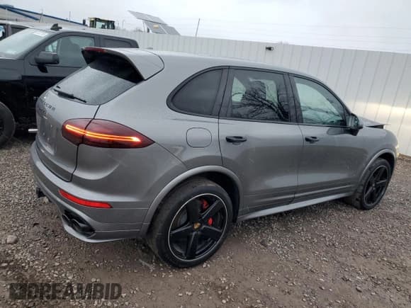 ✅ 2018 Porsche Cayenne GTS • VIN: WP1AD2A27JLA80755 • Лот: 93505245. Опубликован ранее на Copart с пробегом 63 892 миль. Бесплатный доступ к архиву аукционных продаж из США и подробный отчёт об истории автомобиля на DreamBid. Изображение 3.
