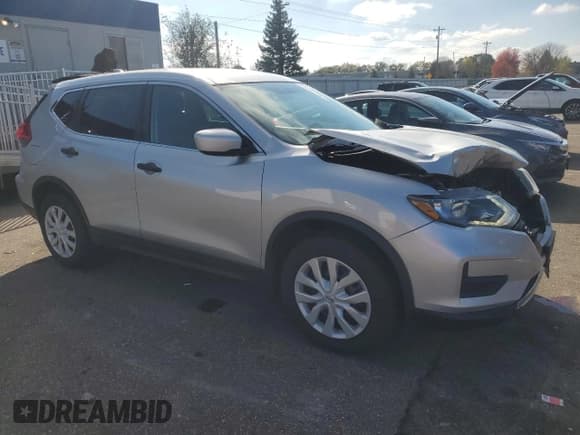 ✅ 2017 Nissan Rogue SL • VIN: 5N1AT2MV7HC785250 • Lot: 90288025. Listed on Copart with 136,764 mi. Free auction sales archive from the USA and detailed vehicle history report at DreamBid. Image 4.