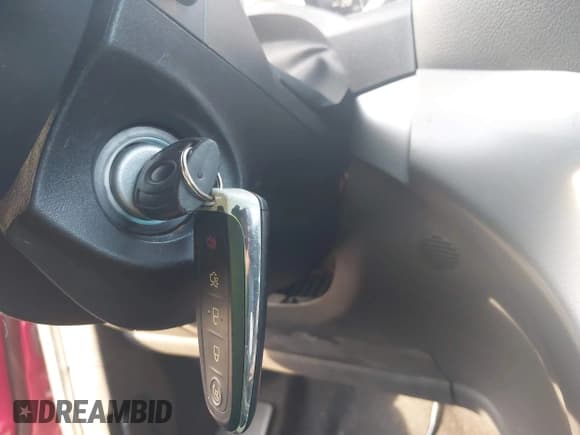 ✅ 2018 Ford Escape SEL • VIN: 1FMCU0HD6JUB34302 • Lot: 43797063. Wystawiony na IAAI z przebiegiem 119 359 mil. Bezpłatny archiwum sprzedaży aukcyjnych z USA i szczegółowy raport historii pojazdu na DreamBid. Zdjęcie 11.