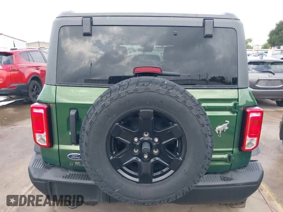 ✅ 2024 Ford Bronco Black Diamond • VIN: 1FMDE1BH6RLA63395 • Lot: 42643248. Listed on IAAI with 2,845 mi. Free auction sales archive from the USA and detailed vehicle history report at DreamBid. Image 17.