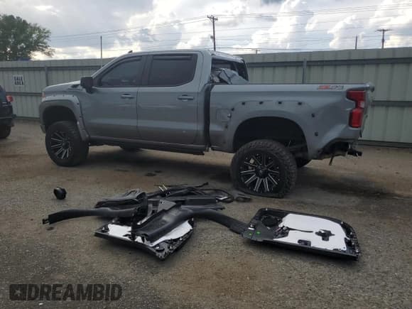 ✅ 2023 Chevrolet Silverado 1500 RST • VIN: 1GCUDEEL4PZ308431 • Лот: 69362165. Опубликован ранее на Copart с пробегом 53 835 миль. Бесплатный доступ к архиву аукционных продаж из США и подробный отчёт об истории автомобиля на DreamBid. Изображение 2.