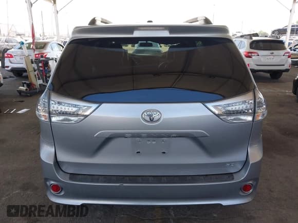 ✅ 2014 Toyota Sienna SE • VIN: 5TDXK3DC8ES485443 • Lot: 42685176. Listed on IAAI with 91,853 mi. Free auction sales archive from the USA and detailed vehicle history report at DreamBid. Image 17.