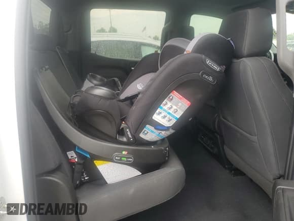 ✅ 2019 Chevrolet Silverado 1500 LT • VIN: 1GCUYDED7KZ216066 • Lot: 66809255. Wystawiony na Copart z przebiegiem 193 287 mil. Bezpłatny archiwum sprzedaży aukcyjnych z USA i szczegółowy raport historii pojazdu na DreamBid. Zdjęcie 10.