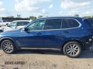 ✅ 2020 BMW X5 sDrive40i • VIN: 5UXCR4C07L9C49693 • Lot: 43263987. Wystawiony na IAAI z przebiegiem 50 000 mil. Bezpłatny archiwum sprzedaży aukcyjnych z USA i szczegółowy raport historii pojazdu na DreamBid. Zdjęcie 14.