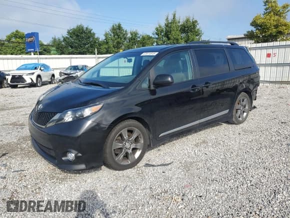 ✅ 2011 Toyota Sienna SE • VIN: 5TDXK3DCXBS103568 • Lot: 67611515. Listed on Copart with 103,600 mi. Free auction sales archive from the USA and detailed vehicle history report at DreamBid. Image 1.