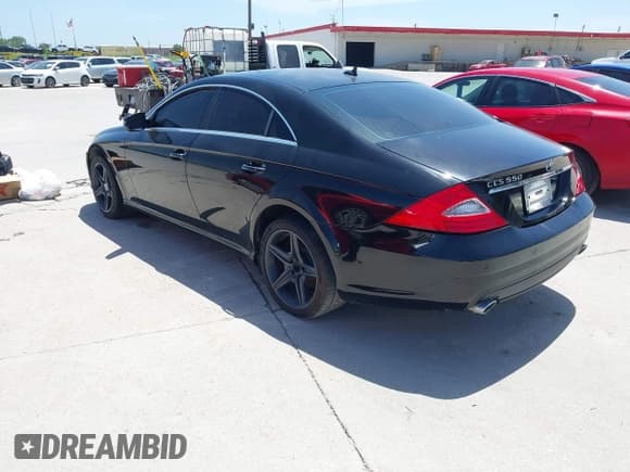 ✅ 2009 Mercedes-Benz CLS 550 • VIN: WDDDJ72X59A149955 • Lot: 42797039. Wystawiony na IAAI z przebiegiem 143 385 mil. Bezpłatny archiwum sprzedaży aukcyjnych z USA i szczegółowy raport historii pojazdu na DreamBid. Zdjęcie 3.