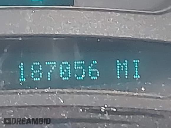 ✅ 2005 Chevrolet Silverado 2500HD LT • VIN: 1GCHK23255F948503 • Lot: 41225115. Wystawiony na IAAI z przebiegiem 187 056 mil. Bezpłatny archiwum sprzedaży aukcyjnych z USA i szczegółowy raport historii pojazdu na DreamBid. Zdjęcie 14.