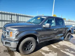 ✅ 2018 Ford F-150 XL • VIN: 1FTEW1EB6JKC87435 • Lot: 87107315. Wystawiony na Copart z przebiegiem 124 354 mil. Bezpłatny archiwum sprzedaży aukcyjnych z USA i szczegółowy raport historii pojazdu na DreamBid. Zdjęcie 1.