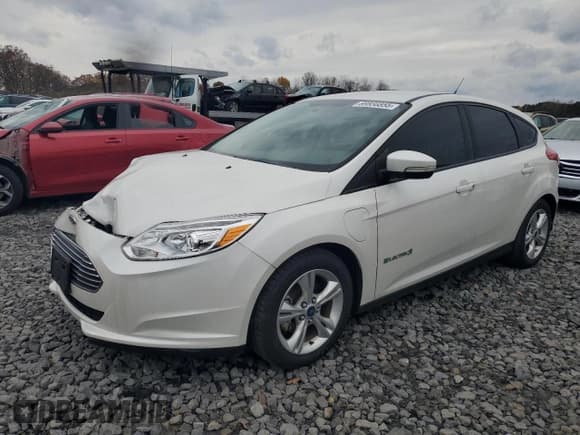 ✅ 2018 Ford Focus Electric • VIN: 1FADP3R44JL296912 • Лот: 89856855. Опубликован ранее на Copart с пробегом 62 514 миль. Бесплатный доступ к архиву аукционных продаж из США и подробный отчёт об истории автомобиля на DreamBid. Изображение 1.