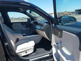 ✅ 2023 Mercedes-Benz EQB 300 • VIN: W1N9M0KB0PN034598 • Lot: 42888943. Listed on IAAI with 29,648 mi. Free auction sales archive from the USA and detailed vehicle history report at DreamBid. Image 5.