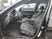 ✅ 2010 BMW 3 Series 328i • VIN: WBAPH7G50ANM52808 • Lot: 93297885. Wystawiony na Copart z przebiegiem 71 384 mil. Bezpłatny archiwum sprzedaży aukcyjnych z USA i szczegółowy raport historii pojazdu na DreamBid. Zdjęcie 7.