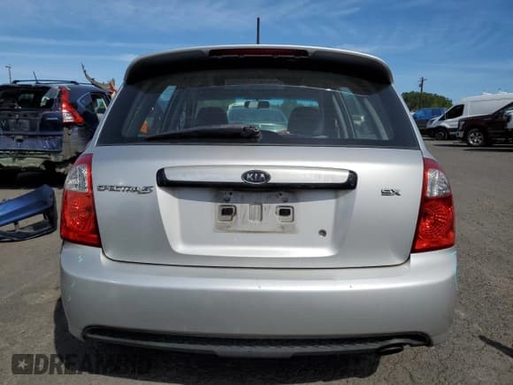 ✅ 2008 Kia Spectra • VIN: KNAFE161185017502 • Lot: 55814855. Wystawiony na Copart z przebiegiem 170 938 mil. Bezpłatny archiwum sprzedaży aukcyjnych z USA i szczegółowy raport historii pojazdu na DreamBid. Zdjęcie 6.