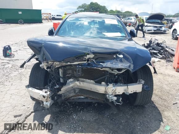 ✅ 2017 Mercedes-Benz E 300 Luxury • VIN: WDDZF4JB7HA116921 • Lot: 42608573. Listed on IAAI with 68,108 mi. Free auction sales archive from the USA and detailed vehicle history report at DreamBid. Image 6.