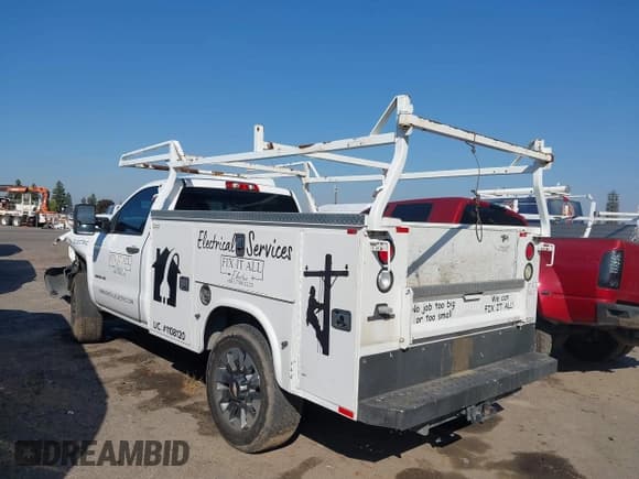 ✅ 2015 Chevrolet Silverado 2500HD Work Truck • VIN: 1GB0KUEG1FZ513743 • Лот: 43594246. Опубликован ранее на IAAI с пробегом 335 573 миль. Бесплатный доступ к архиву аукционных продаж из США и подробный отчёт об истории автомобиля на DreamBid. Изображение 3.