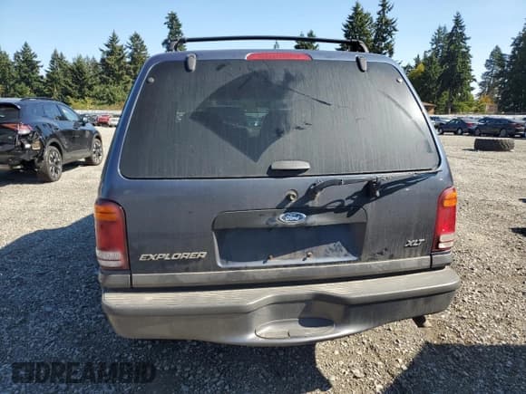 ✅ 2001 Ford Explorer XLT • VIN: 1FMZU73E31ZA19839 • Lot: 81807955. Listed on Copart with 140,830 mi. Free auction sales archive from the USA and detailed vehicle history report at DreamBid. Image 6.