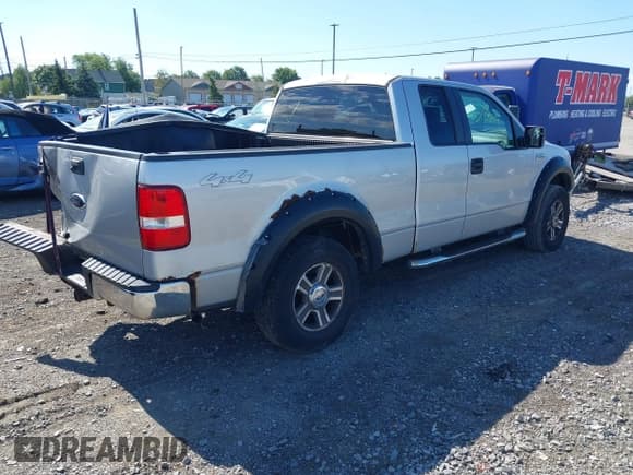 ✅ 2008 Ford F-150 XLT • VIN: 1FTPX14598FA62821 • Lot: 43116594. Wystawiony na IAAI z przebiegiem 200 780 mil. Bezpłatny archiwum sprzedaży aukcyjnych z USA i szczegółowy raport historii pojazdu na DreamBid. Zdjęcie 4.